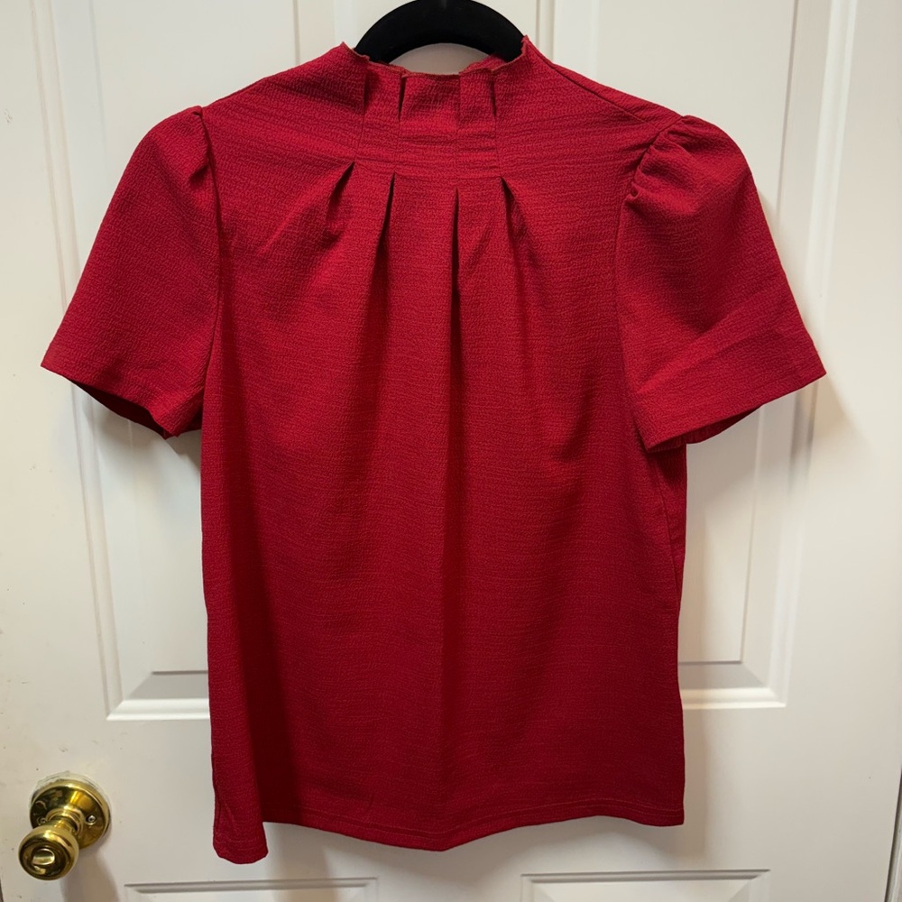 Emery Rose Pleated Neck Top